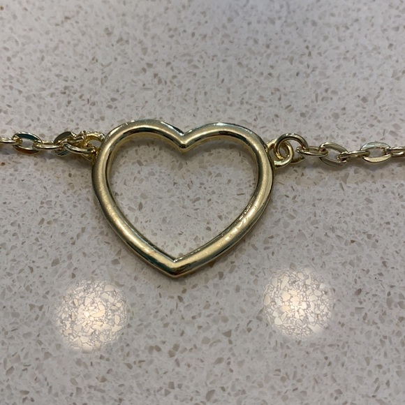 Gold Heart Cardigan Chain Clip - Picture 3 of 8